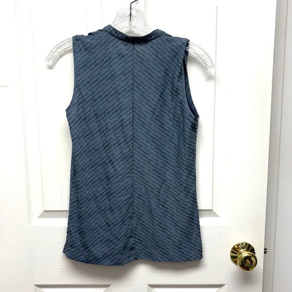 Slazenger Sleeveless Golf Shirt, Blue Gray Quick Dry, Split Neck, Women’s Size S - Picture 3 of 4